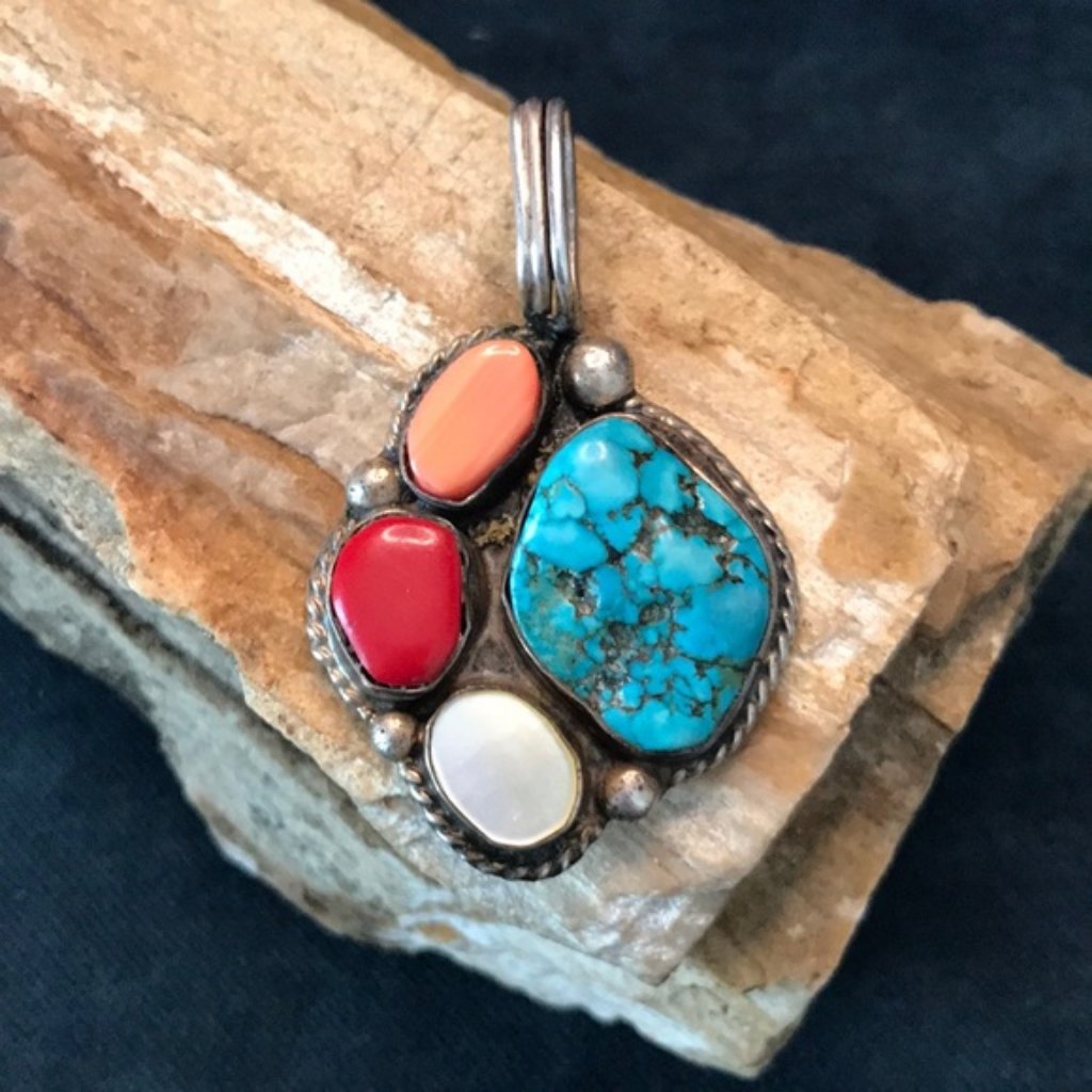 Native American Sterling Silver Pendant 125$
